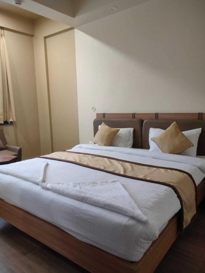 Hotel The Golf 1 Lucknow Dış mekan fotoğraf