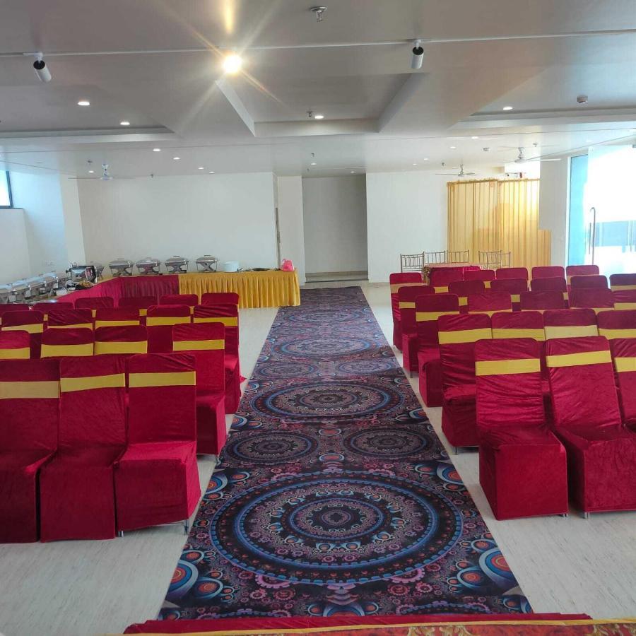 Hotel The Golf 1 Lucknow Dış mekan fotoğraf