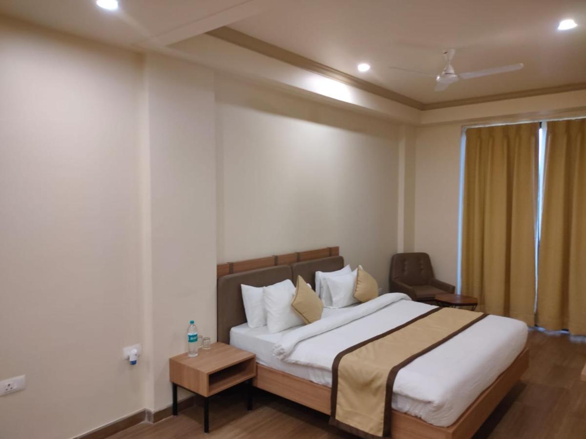 Hotel The Golf 1 Lucknow Dış mekan fotoğraf