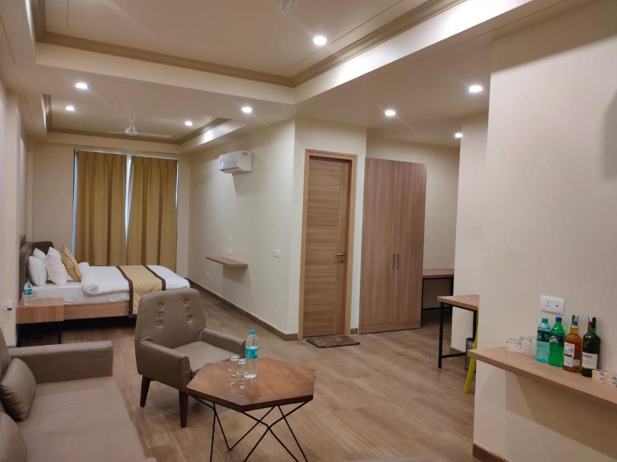 Hotel The Golf 1 Lucknow Dış mekan fotoğraf