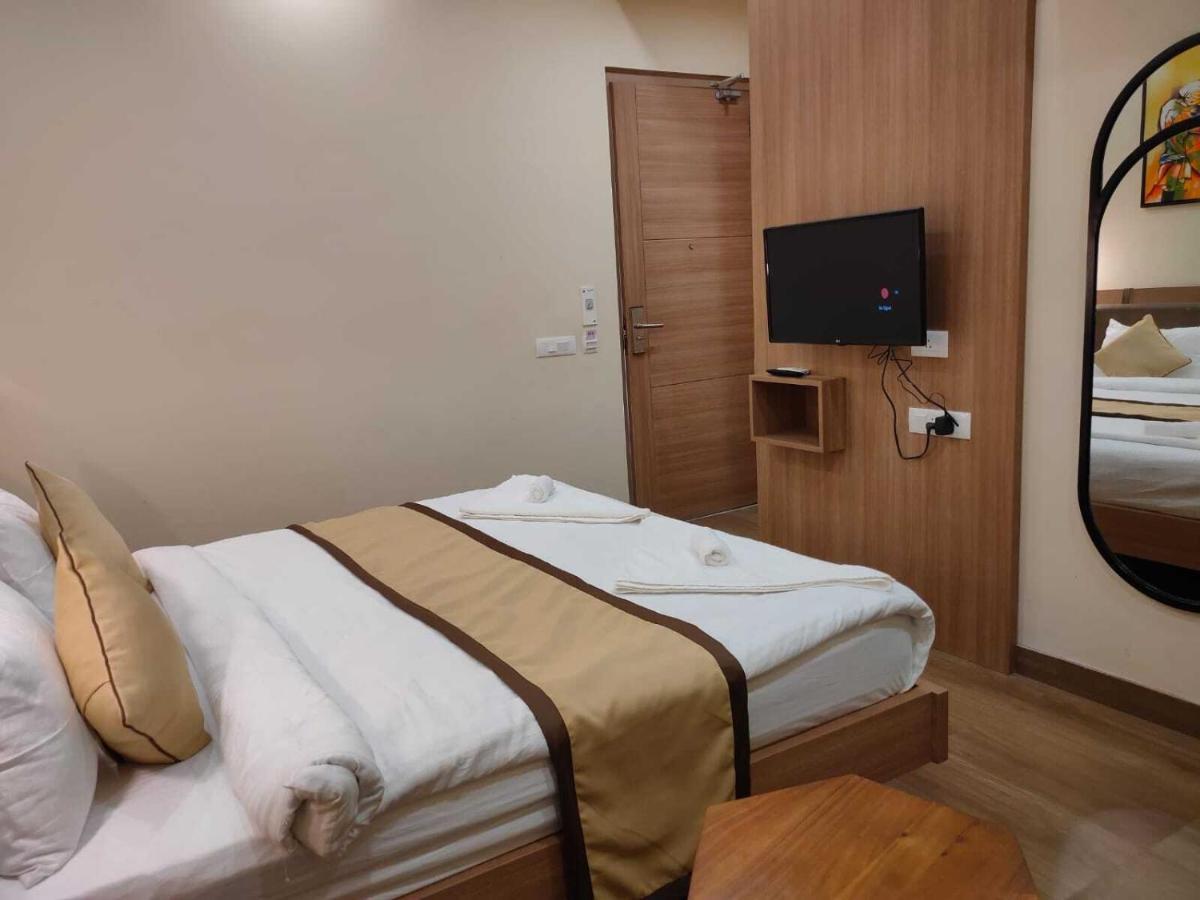 Hotel The Golf 1 Lucknow Dış mekan fotoğraf