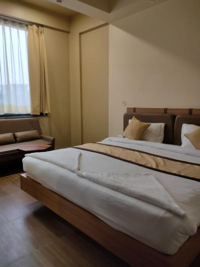 Hotel The Golf 1 Lucknow Dış mekan fotoğraf